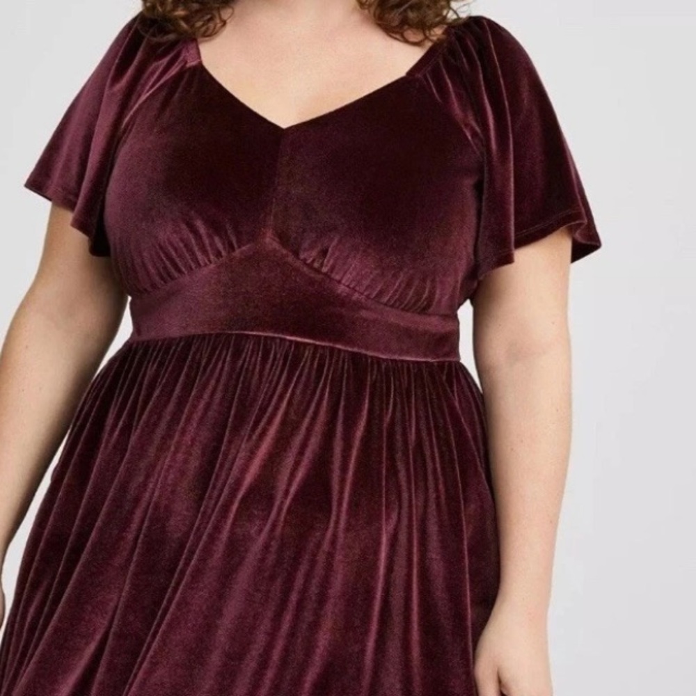 NEW NWT Torrid Maxi Velvet Dress Flutter Sleeve Rich Mauve Wine 2X 18/20 - Picture 2 of 6